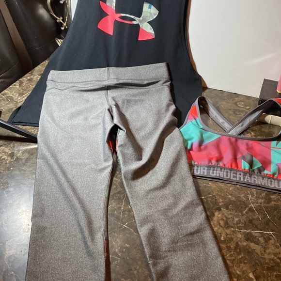 NWOT Under Armour 3 piece workout set- size large compression 7/8 length spandex - Picture 9 of 16